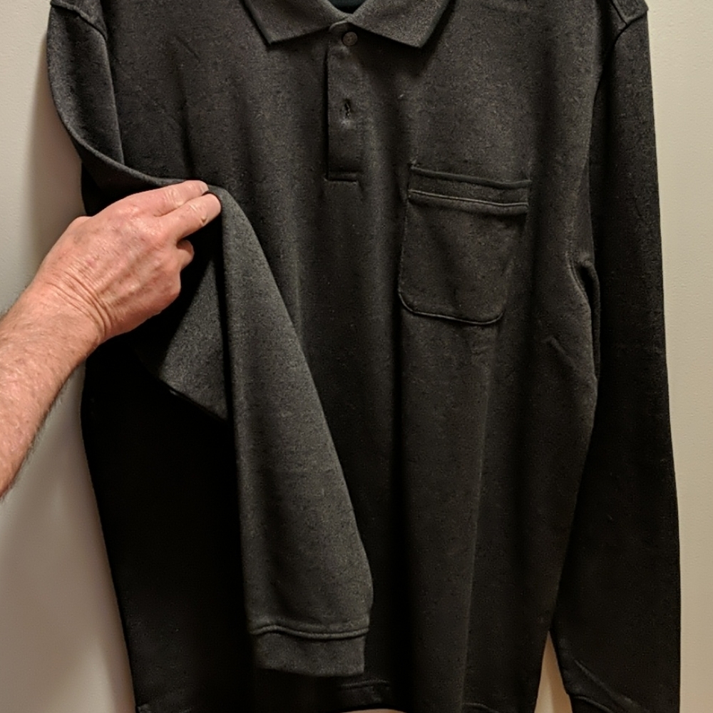 Van Heusen partial button up - Picture 3 of 3